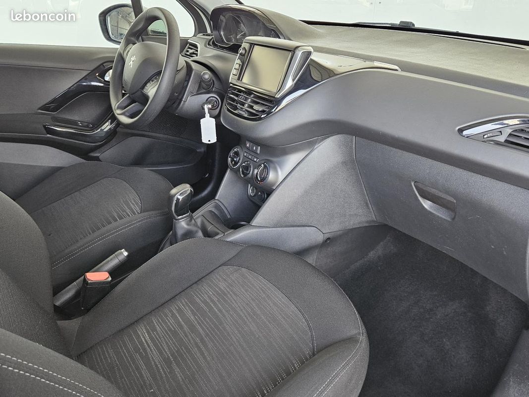 PEUGEOT 208 1.5 BlueHDi - 100 Active Business 5 places (image 7)