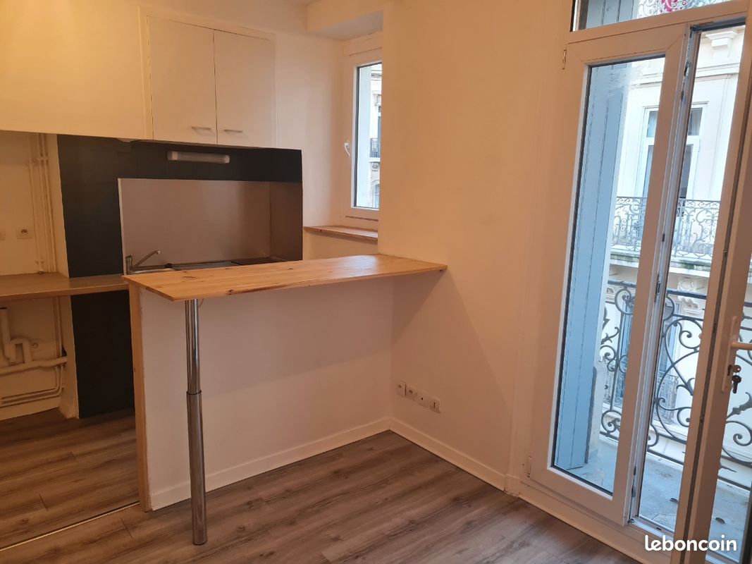 Appartement 1 pièce 20 m² · à Béziers · 20 m² · 300 €