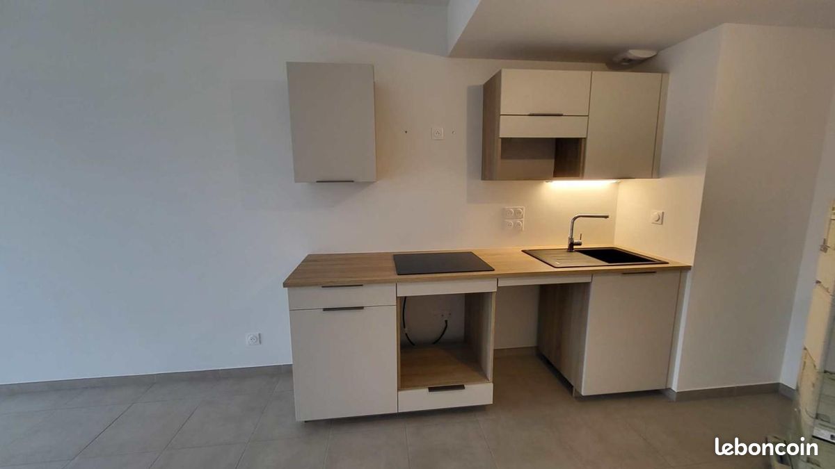 Appartement a louer lunel - 2 pièce(s) - 40 m2 - Surfyn