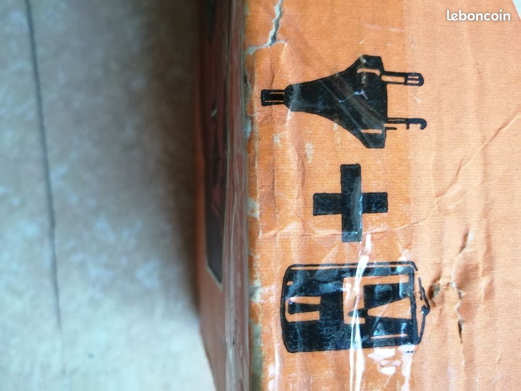 Tourne disque vintage jamais servi dans son emballage (image 3)