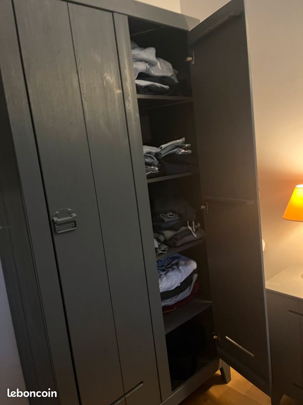 Armoire effet industriel en pin massif (image 2)