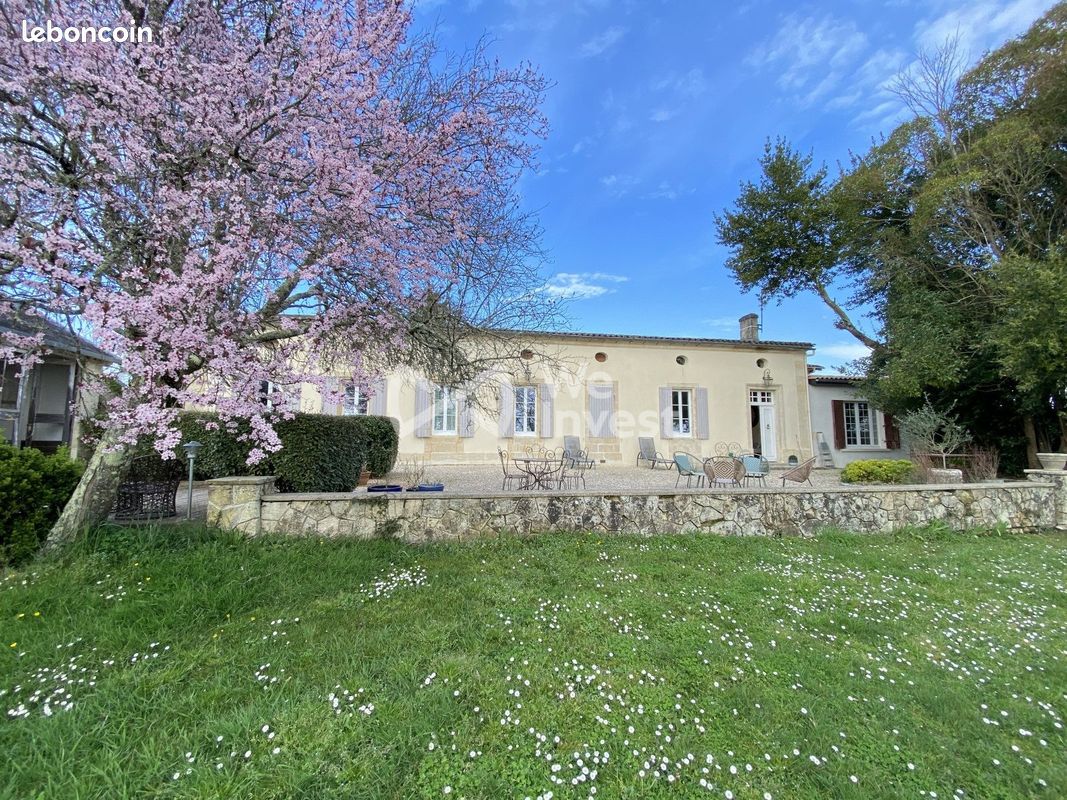 Maison 9 pièces 250 m² · à Bayon-sur-Gironde · 250 m² · 513 500 €
