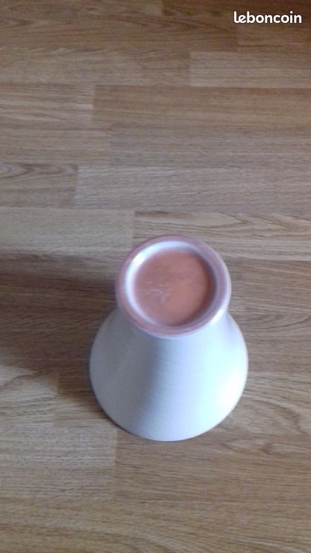 Vase (image 2)