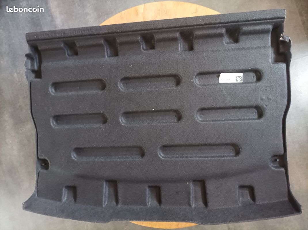 Plage arrière Citroën C4 (image 2)