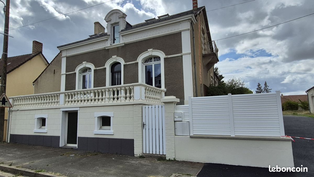 Maison 8 pièces 191 m² · à La Suze-sur-Sarthe · 191 m² · 189 000 €