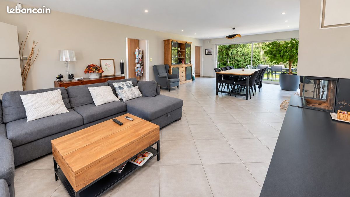 Maison 6 pièces 192 m² · à Pérenchies · 192 m² · 680 000 €