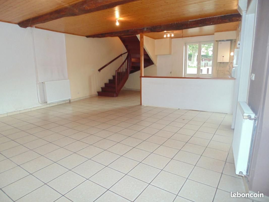 Immeuble 1 pièce 165 m² · à Chalamont · 165 m² · 231 000 €