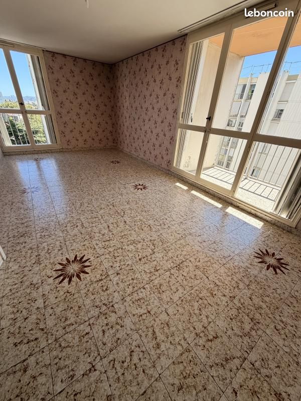 Appartement 4 pièces 77 m² · à Marseille · 77 m² · 115 000 €