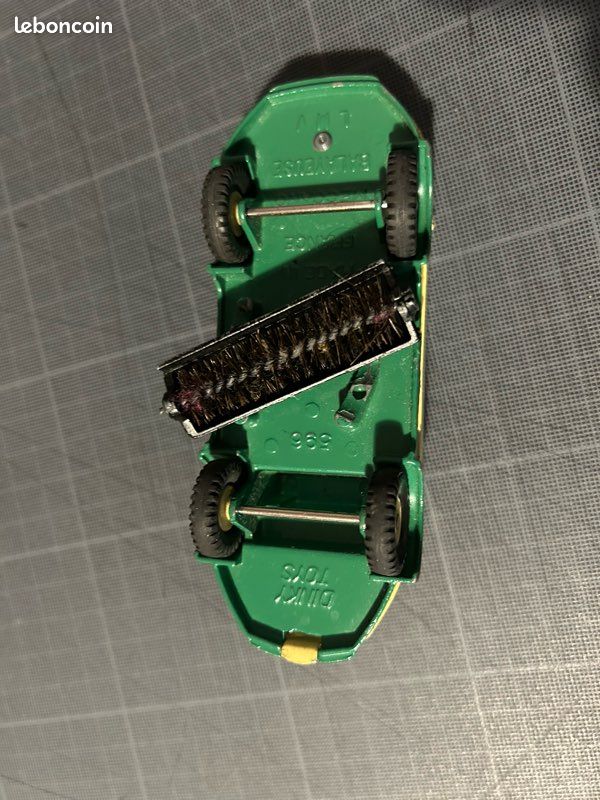 Dinky Toys 596 - Arroseuse Balayeuse LMV - Crème Et Vert - 1/43 - 1960 - Occasion