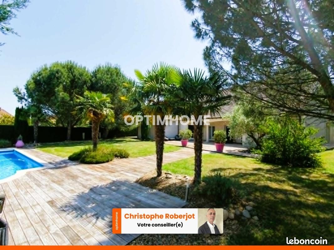 Maison 12 pièces 261 m² · à Allériot · 261 m² · 980 000 €