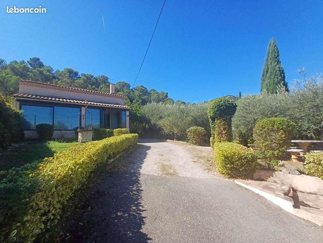 Maison 3 pièces 72 m² · à Rougiers · 72 m² · 390 000 €