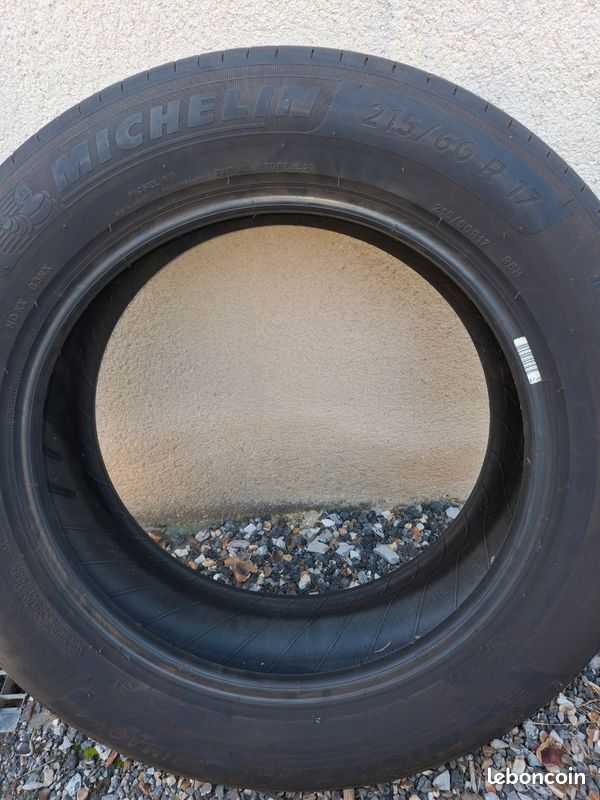 Pneu 215/60r17 96H (image 1)