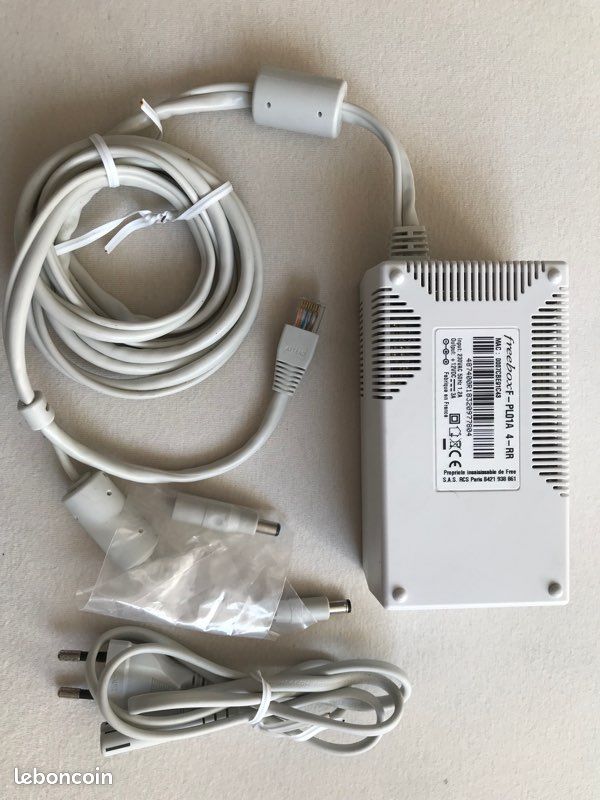 Alimentation chargeur 12V de remplacement pour freebox HD (boitier