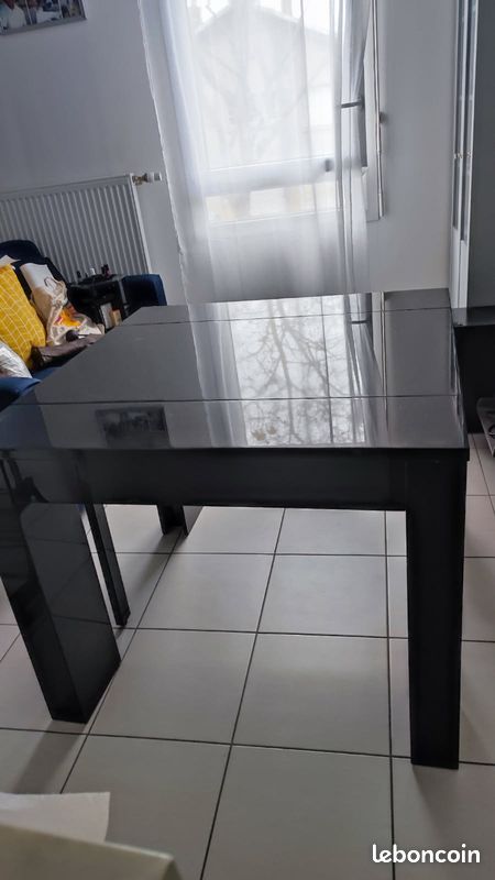 Table d' appoint (image 1)