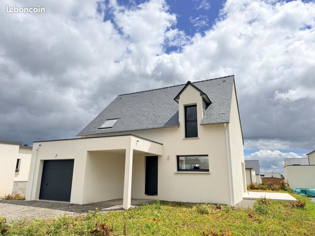 Maison 5 pièces 112 m² · à Saint-Divy · 112 m² · 328 600 €