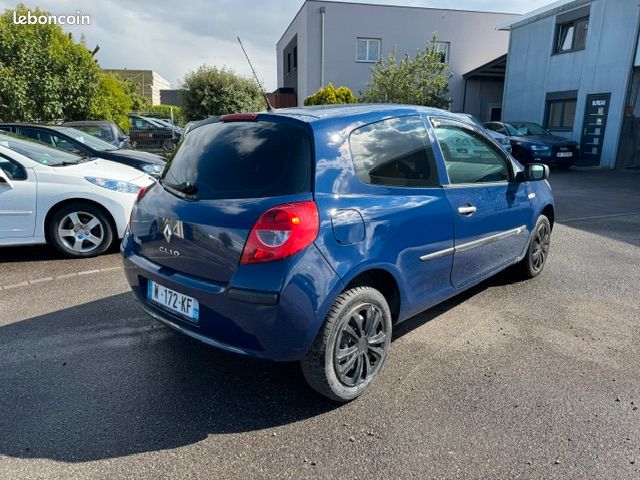 RENAULT Clio III 1.2 L 75 CH EXTREME (image 4)