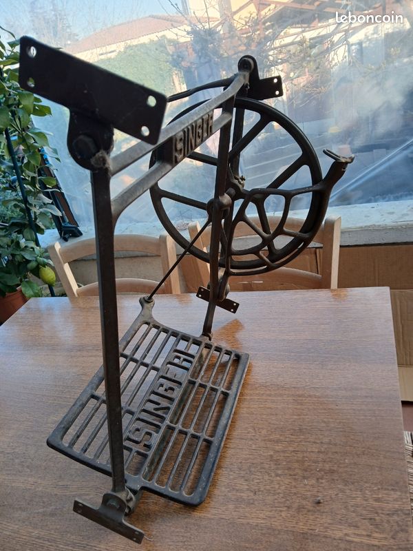 Ensemble pédalier machine à coudre singer (image 1)