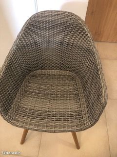 6 très belles chaises effet rotin (image 4)