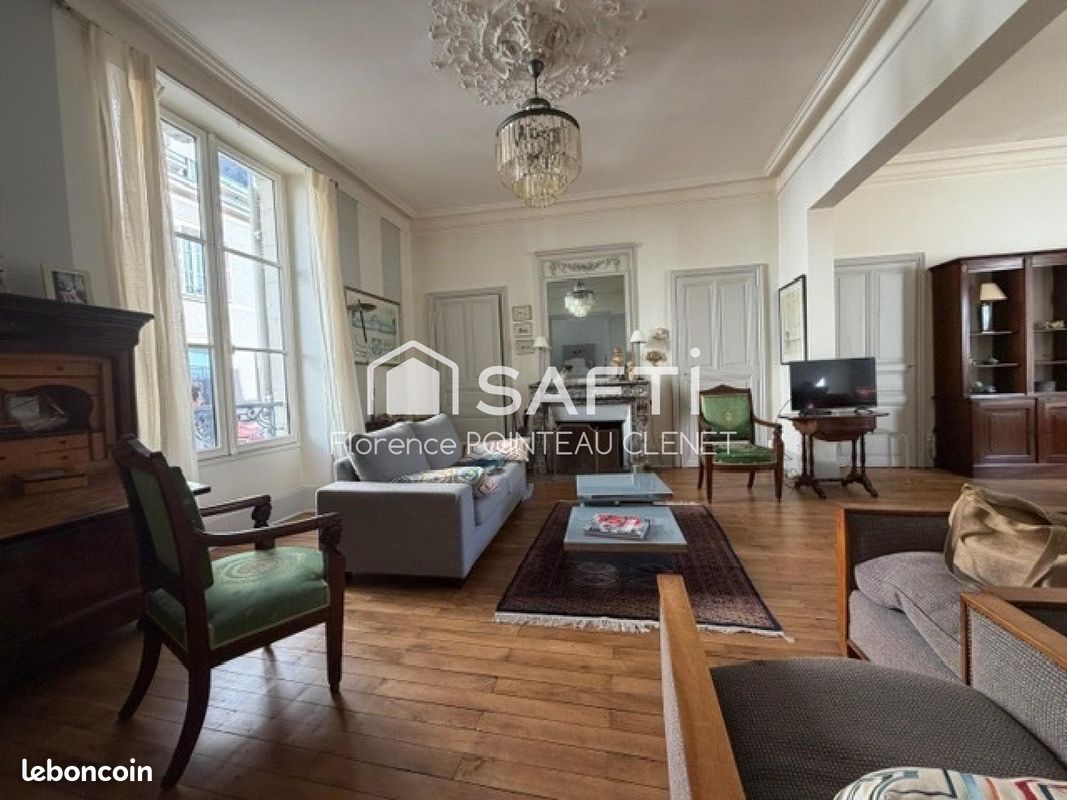 Maison 7 pièces 153 m² · à Angers · 153 m² · 681 200 €