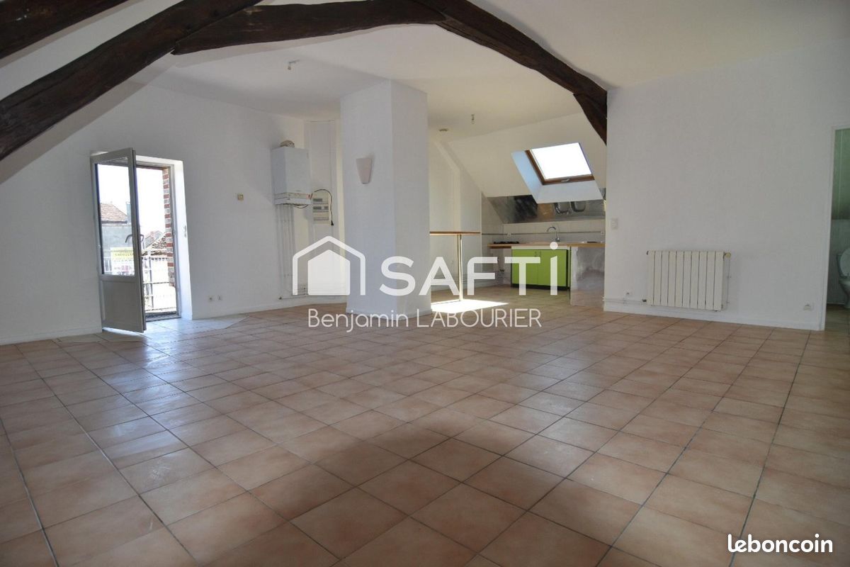 Appartement 3 pièces 82 m² · à Saint-Florentin · 82 m² · 525 €/mois