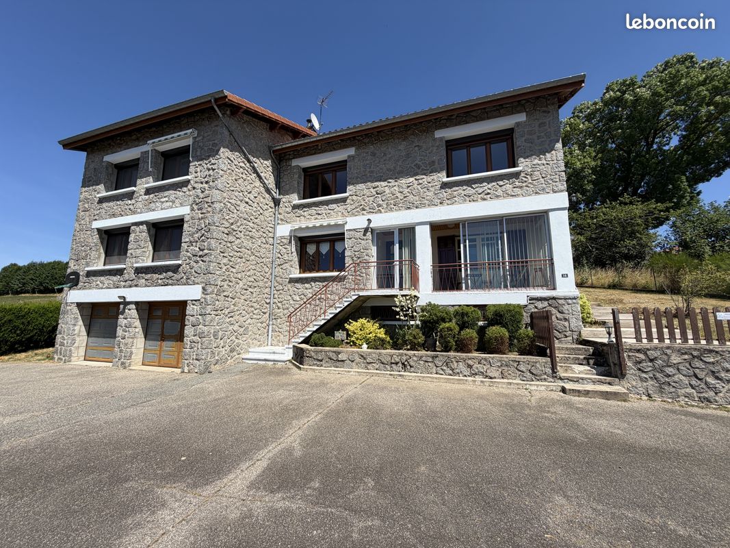 Maison 9 pièces 224 m² · à Jonzieux · 224 m² · 289 000 €
