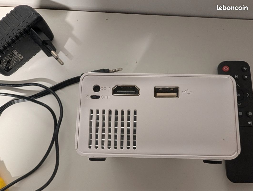 Mini projecteur (image 2)