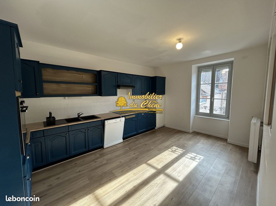 Appartement 5 pièces 131 m² · à Luxeuil-les-Bains · 131 m² · 850 €/mois