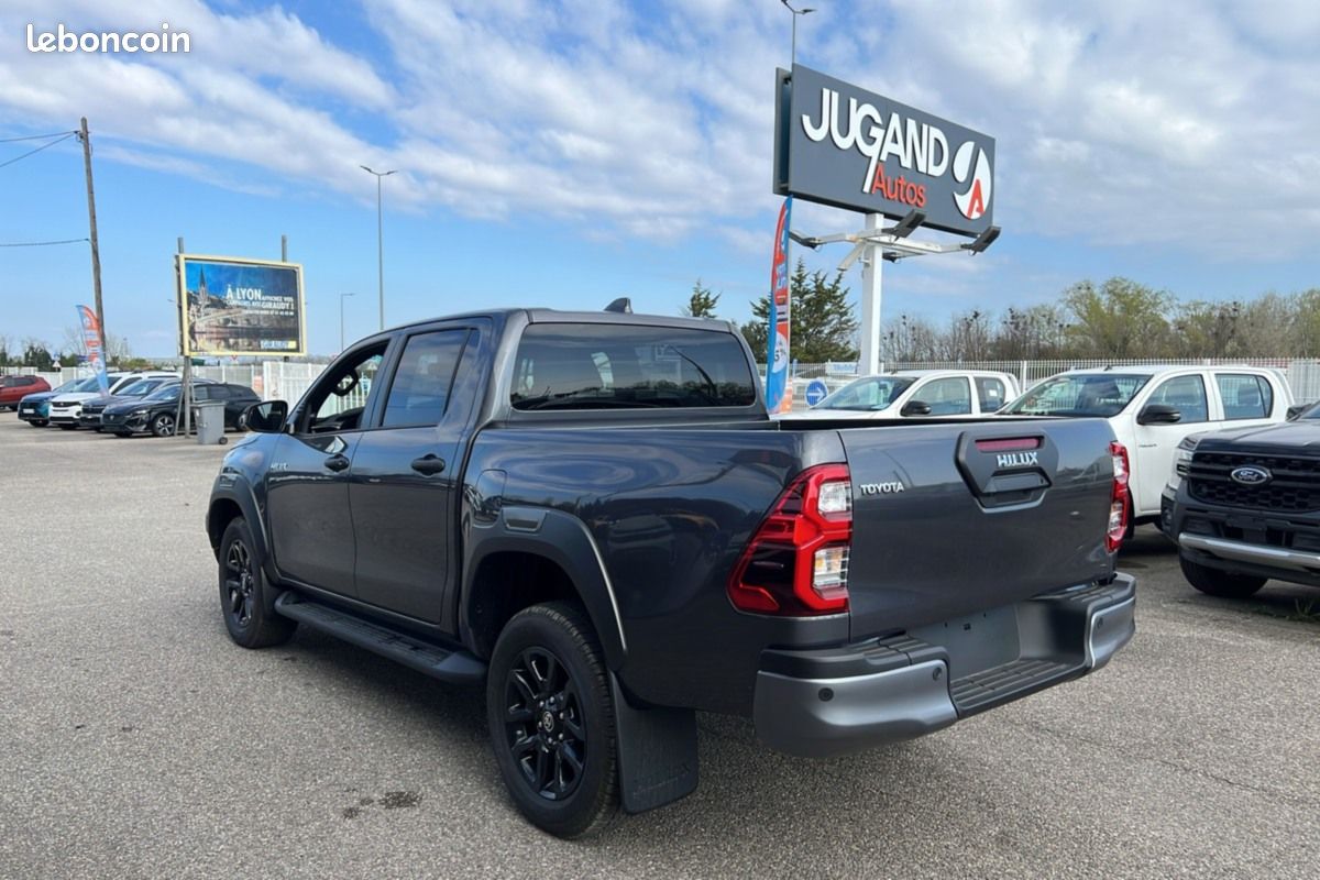 Toyota Hilux 2.8 204 BVA INVINCIBLE 4PL (image 2)