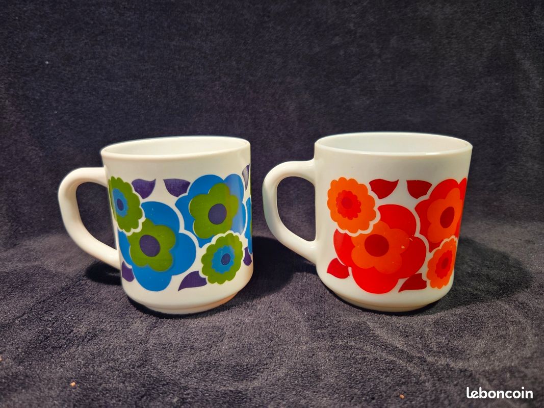 Lot De 2 Mugs Arcopal Vintage - Motif Campagne Avec Des Oies - Rétro, Couleur, Parfait Pour Le Petit-déjeuner