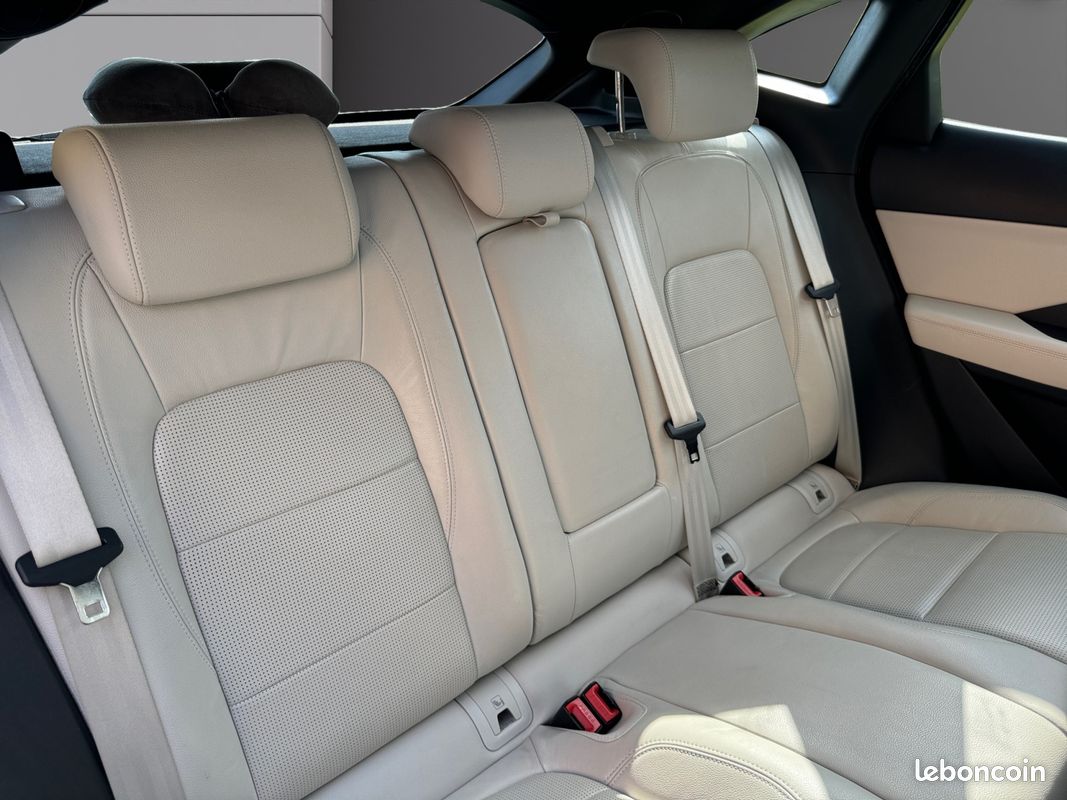 JAGUAR E-PACE D180 AWD R-DYNAMIC S BVA8 180Ch Toit panoramique Garantie 12 mois (image 11)