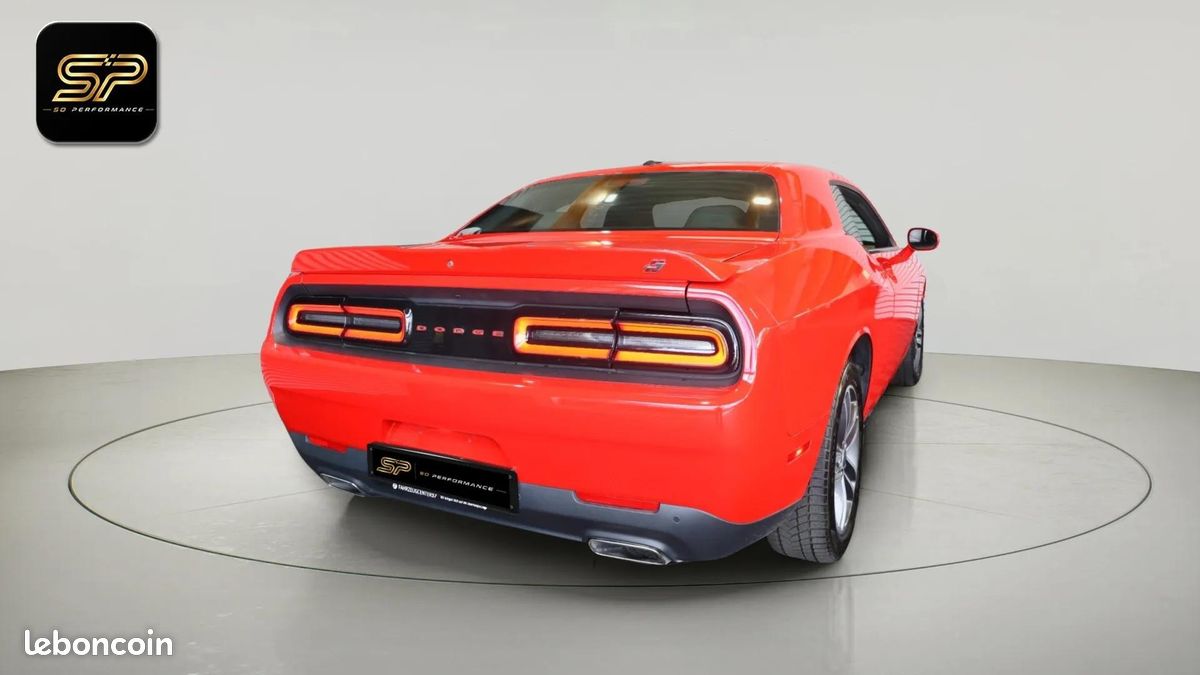 Dodge CHALLENGER SXT * V6 3.6 * 309 ch * AWD * Go Mango * CarPlay (image 7)