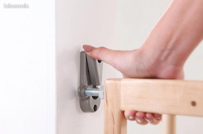 Barrière ajustable pour escalier (image 3)