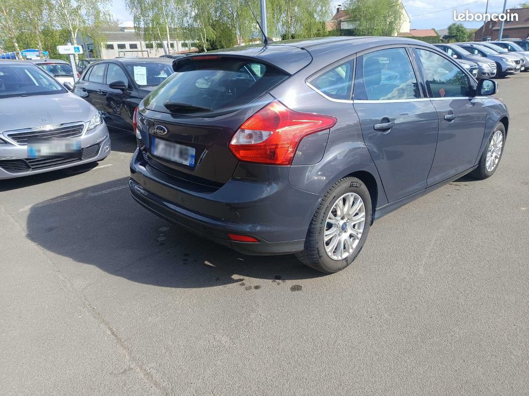 FORD Focus /1.6 TDCI 95CH/Garantie/4x sans frais (image 2)