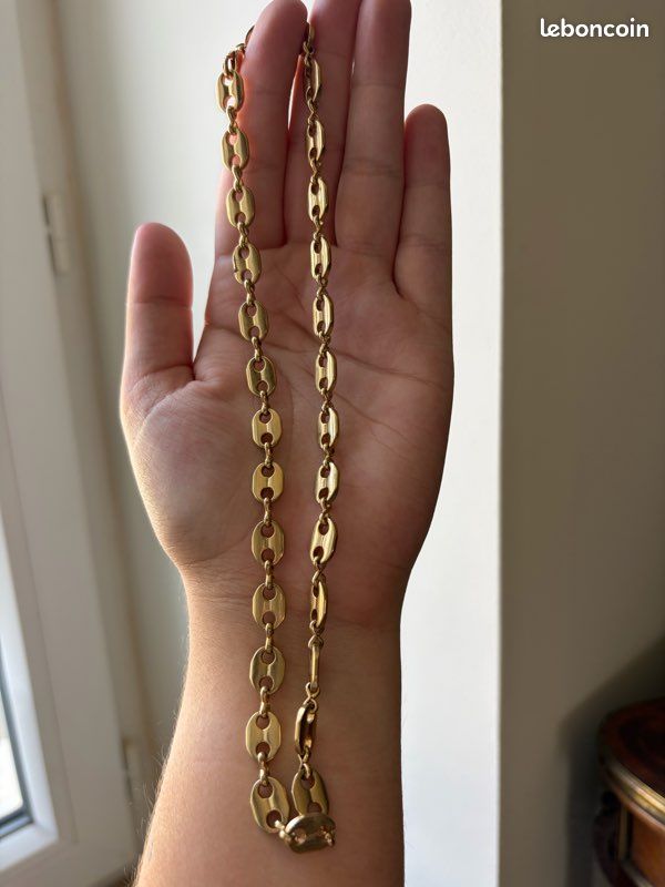 Collier (image 1)