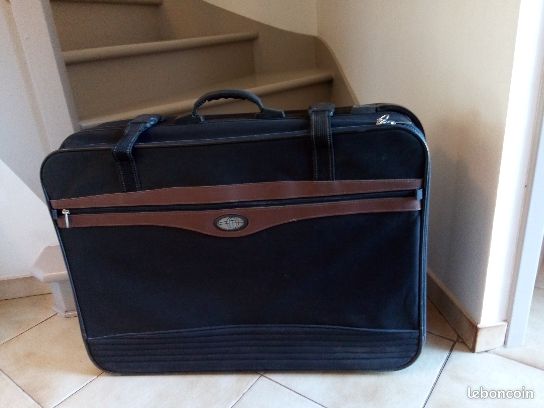 Grande valise (image 1)