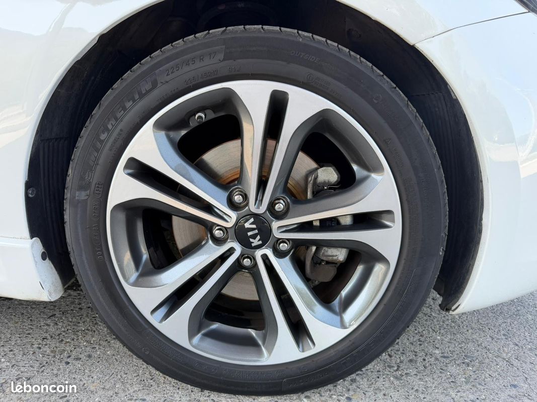 KIA CEE'D 1.6 CRDi 136 ch ISG GT Line DCT7 (image 19)