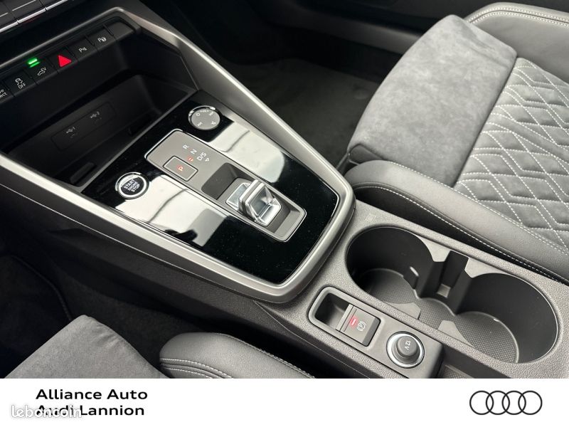 Audi A3 Sportback 40 TFSI e 204ch S line S tronic 6 (image 19)