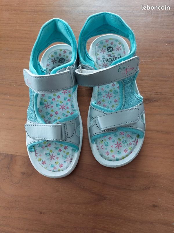 Chaussures nu-pieds reine des neiges pointure 30 (image 1)