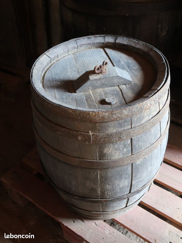 Tonneau ancien (image 1)