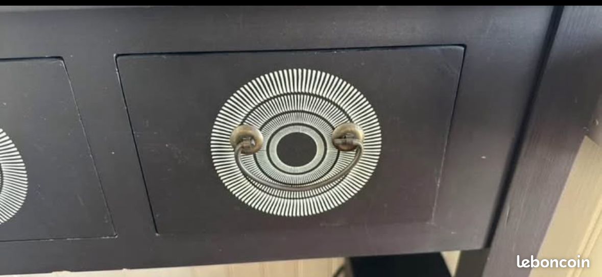 Console (image 4)