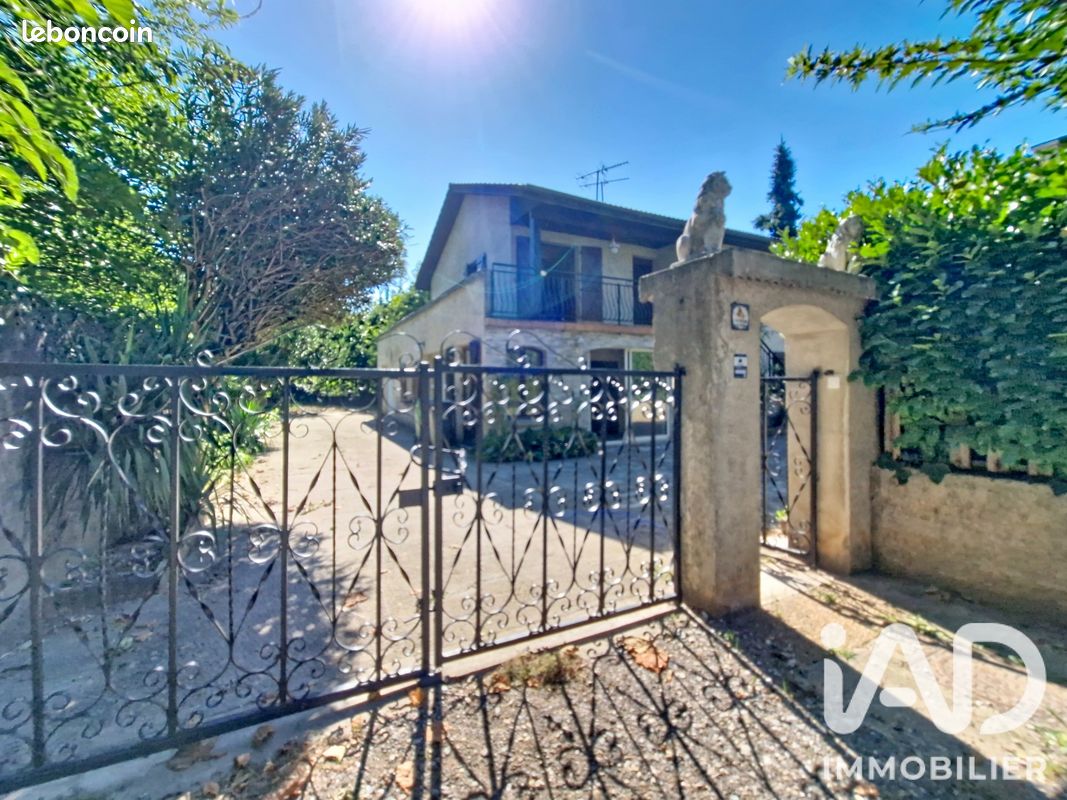 Maison 10 pièces 188 m² · à Saint-Martin-d'Hères · 188 m² · 319 000 €
