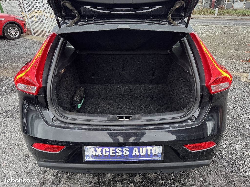 Volvo V40 D2 120 ch Momentum (image 3)