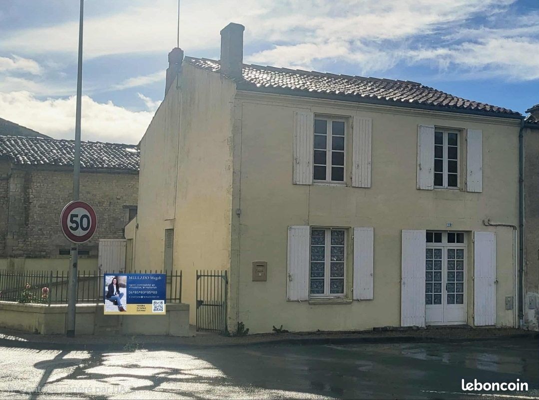 Maison 6 pièces 110 m² · à Matha · 110 m² · 77 000 €