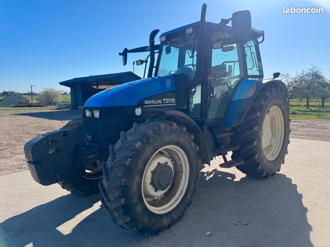 Ts115 Rear New Holland TS115 - Tracteurs
