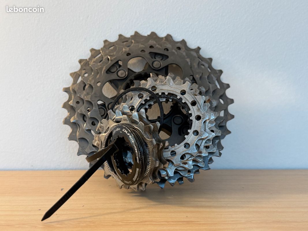 Cassette Shimano Dura-Ace 12V – 11/30– Très bon état (image 1)