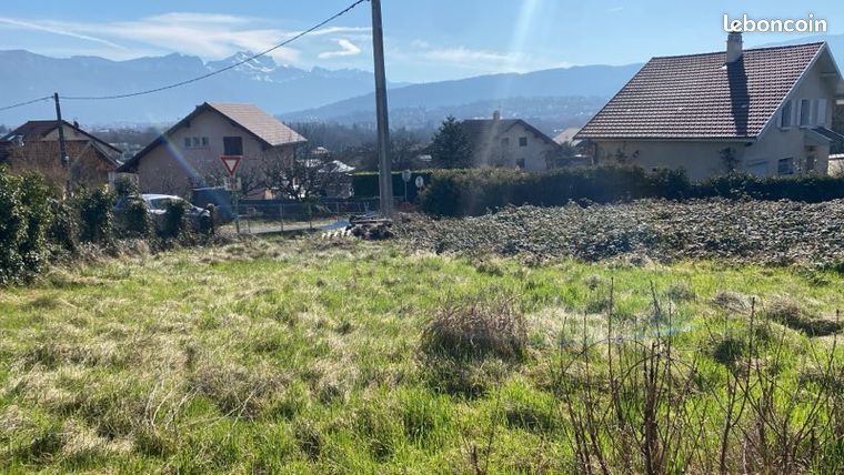 Terrain sur poisy