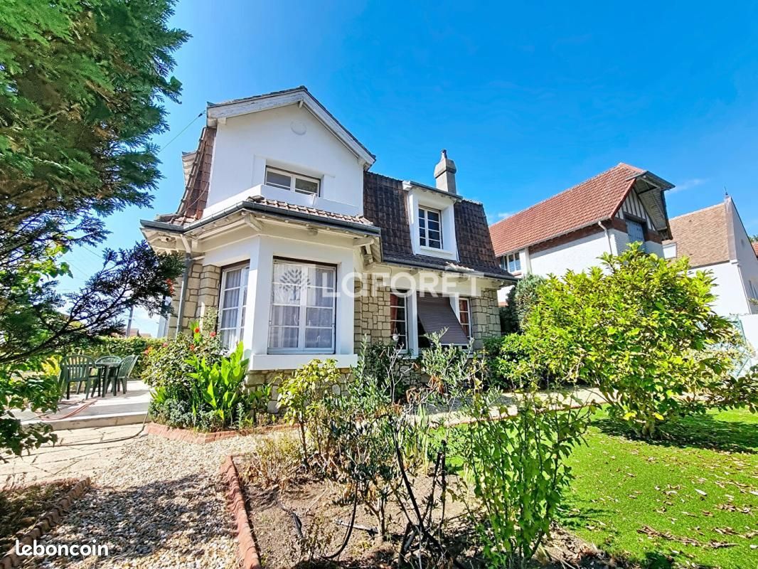 Maison 8 pièces 175 m² · à Le Petit-Quevilly · 175 m² · 599 000 €