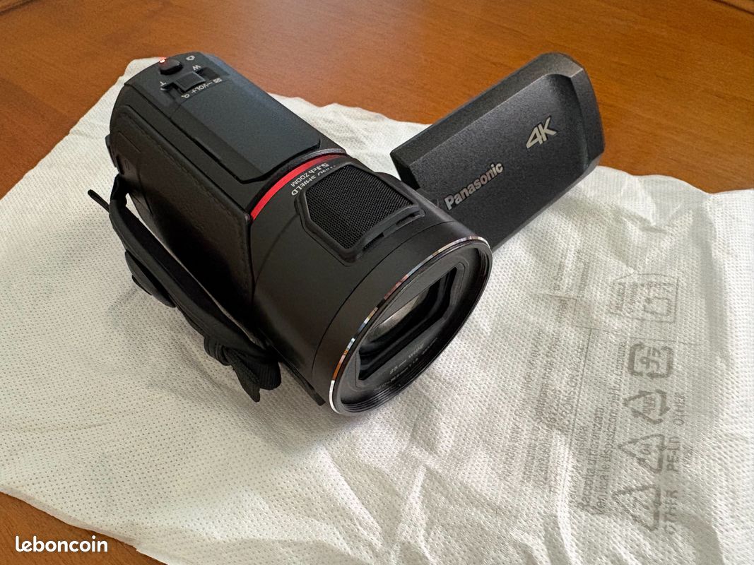 Camescope Panasonic HC-VX870 4K - Portable, SD - Comme Neuf