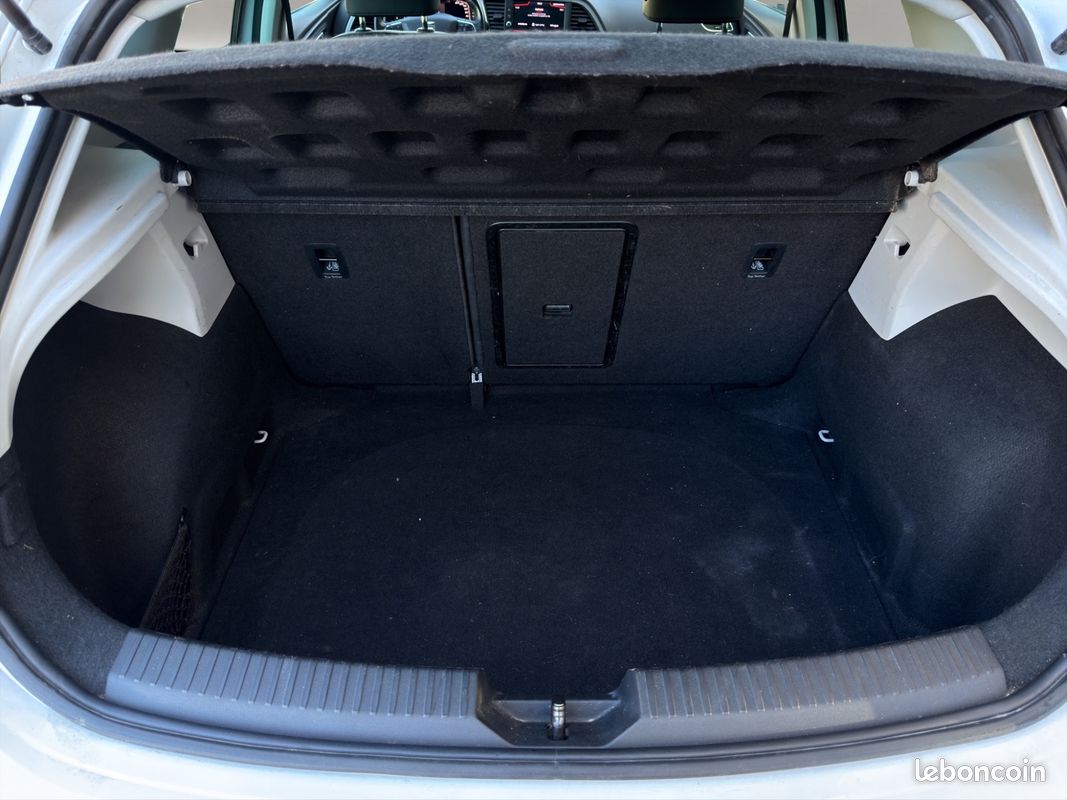 SEAT Leon 1.5 TSi 150CH XCELLENCE DSG / TOIT OUVRANT / CARPLAY / VIRTUAL COCKPIT / CAMERA / GARANTIE 6 MOIS (image 14)