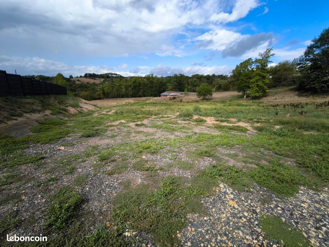 Terrain 3 000 m² Malemort · 44 800 €